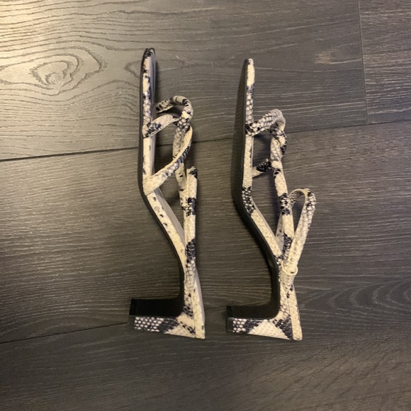 Heeled Sandals - made in Spain - Picture 4 of 5